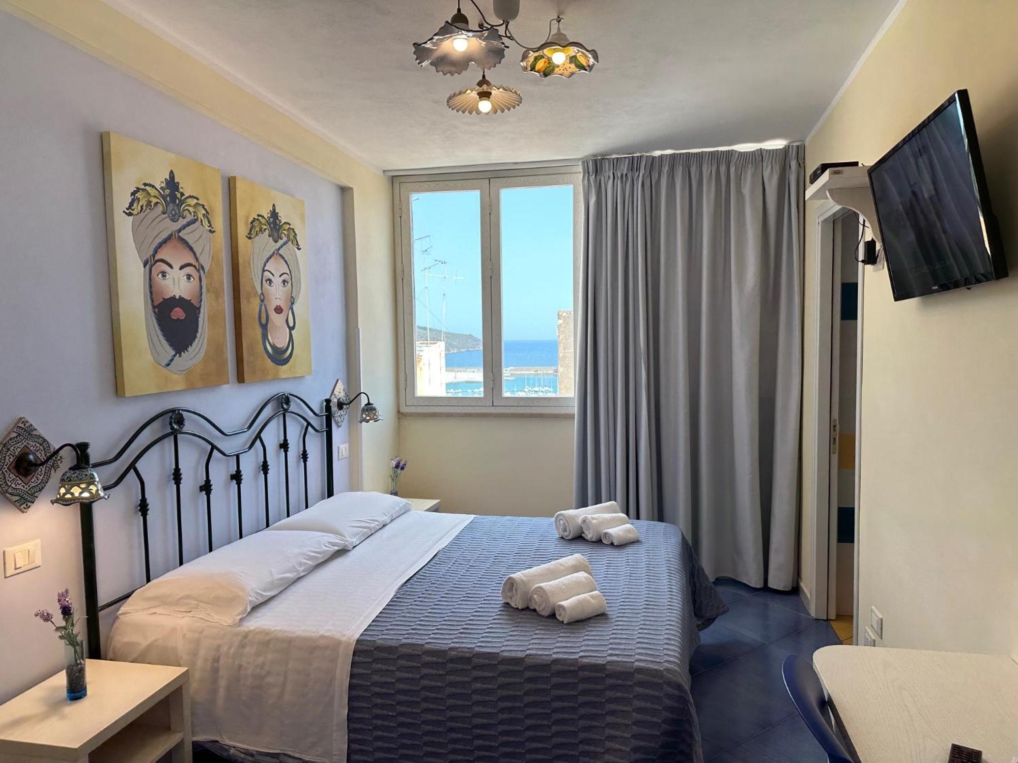 Badia Rooms & Breakfast Castellammare del Golfo Ngoại thất bức ảnh