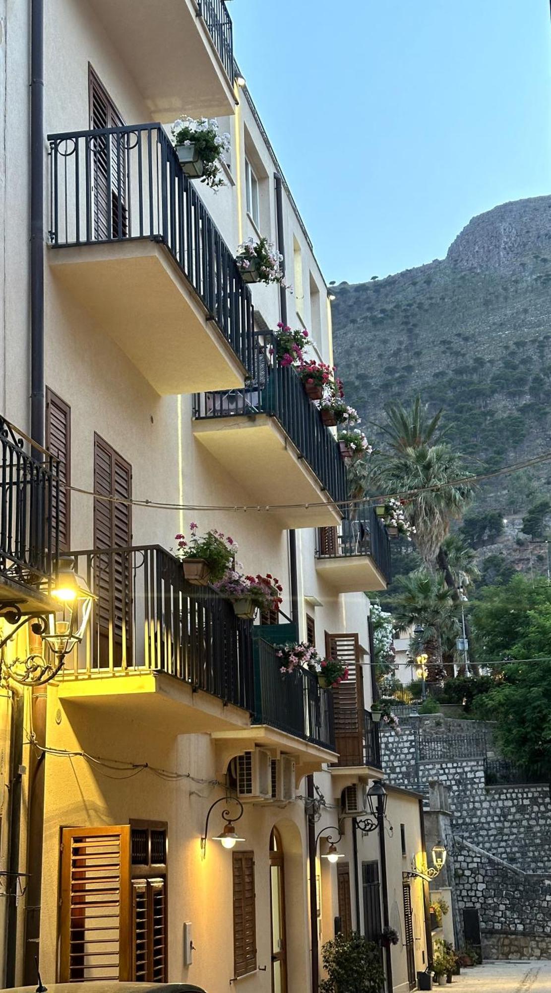 Badia Rooms & Breakfast Castellammare del Golfo Ngoại thất bức ảnh